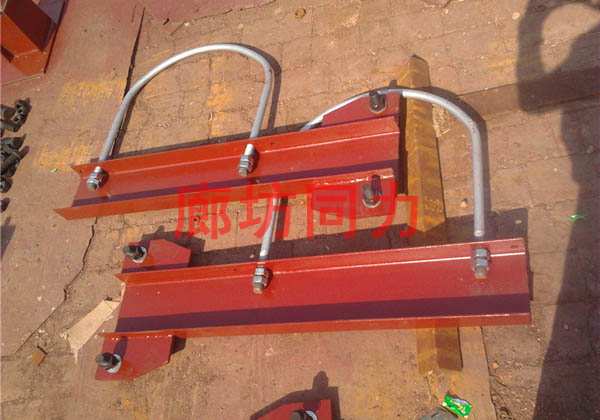 槽钢单悬臂托架